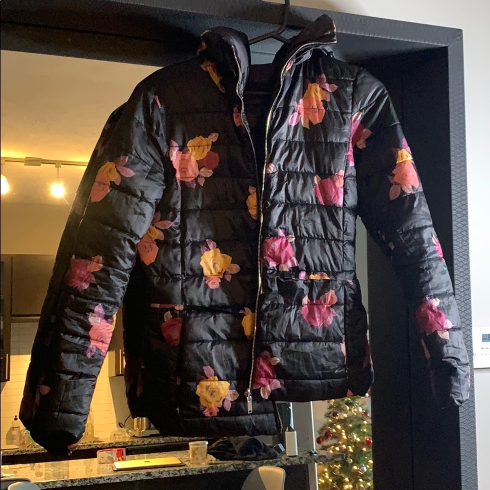 Massimo Dutti reversible puffer jacket Size S